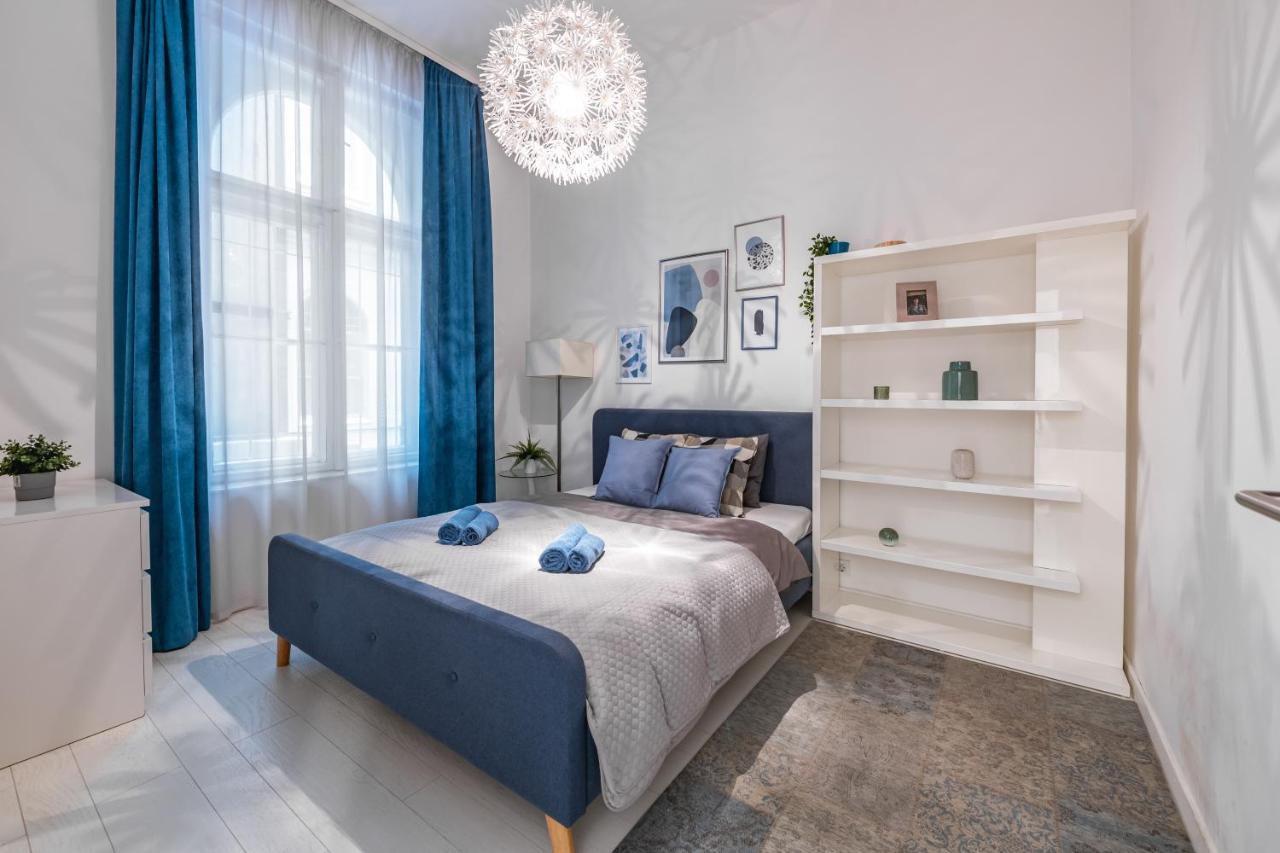 Luxury Nova Home Next To The New York Cafe Budapeste Exterior foto