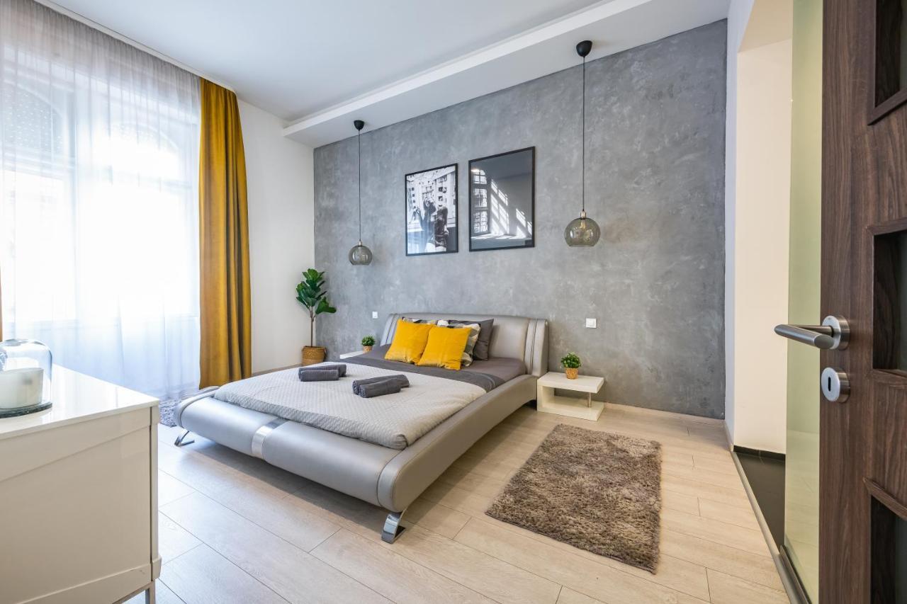 Luxury Nova Home Next To The New York Cafe Budapeste Exterior foto